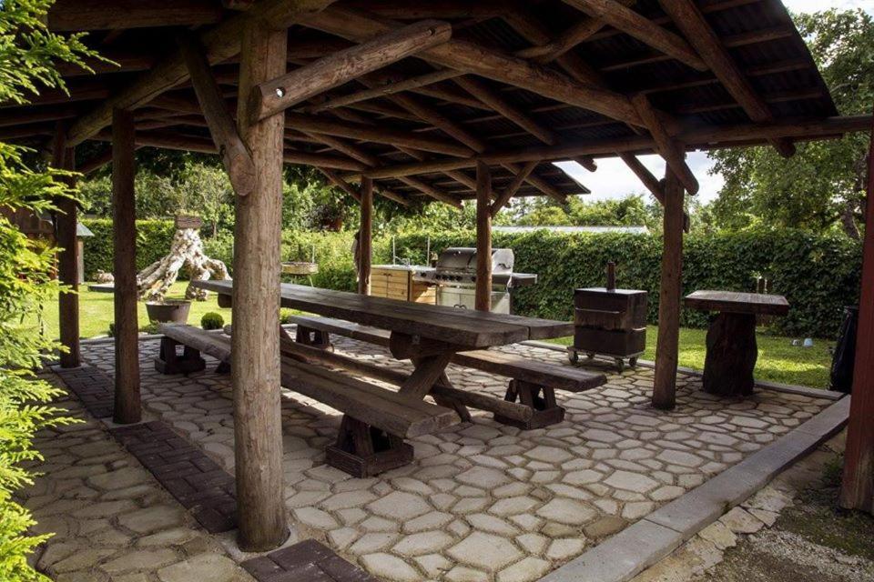 Vahe Guest House 珀尔察马 外观 照片